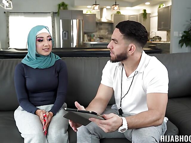 Muslim sex with Violet Gems who sucks and fucks wearing a hijab