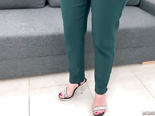 French porn with elegant 25-year-old Elodie from Marseille