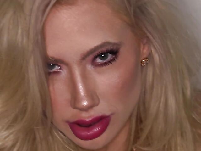 Intense fuck with slim blonde Ivy Wolfe