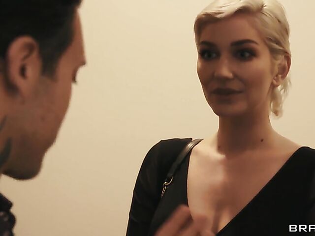 Hot lingerie fuck with seductive Skye Blue