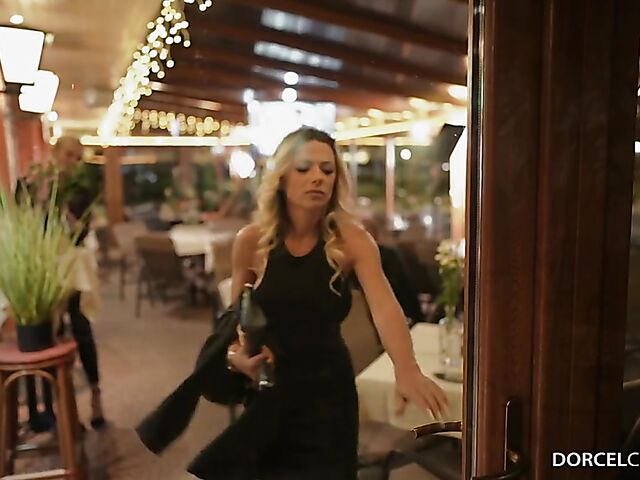 Shalina Devine - Round tits MILF double penetration in the evening