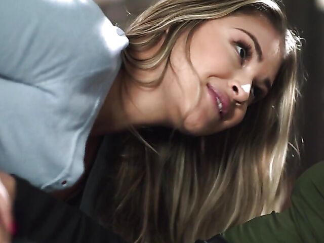 Hot lesbian Jayden Cole gets eaten out by Gizelle Blanco while on the phone