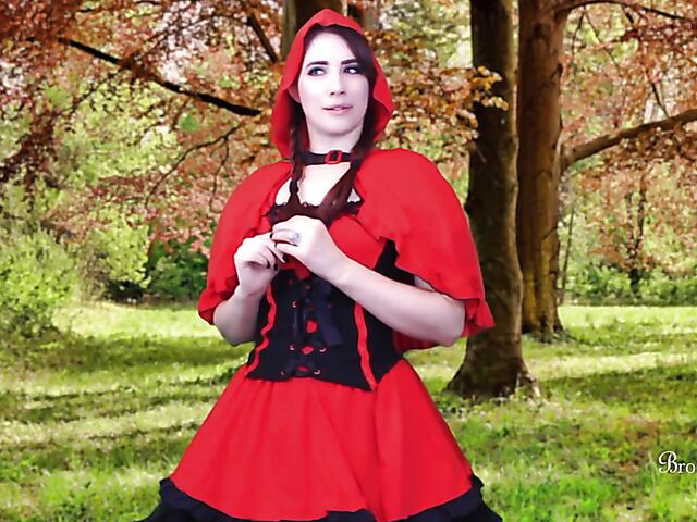 Little Red Riding Hood forest masturbation featuring JOI pornstar Brookelynne Briar