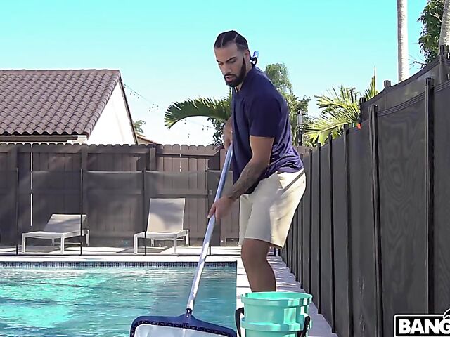 Busty MILF Quinn Waters seduces the pool boy into fucking