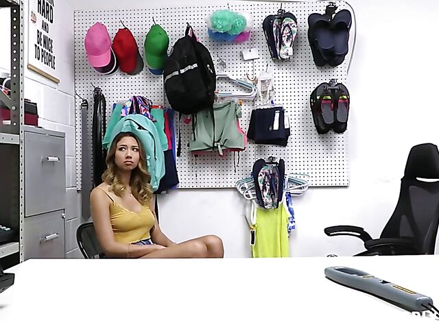 MMF threesome with sexy thief Kimora Quin