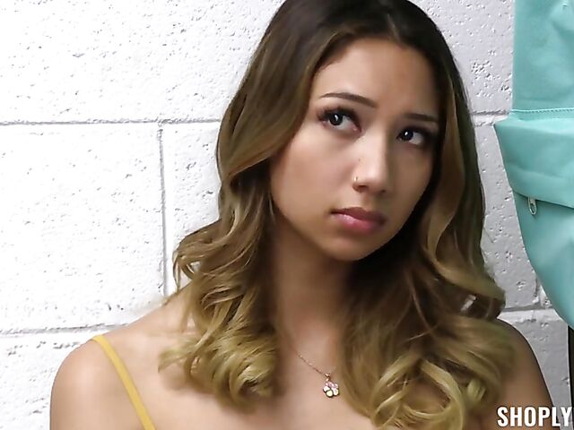 MMF threesome with sexy thief Kimora Quin