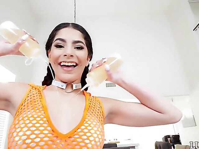 Wet oil fuck with smooth girl Angel Gostosa