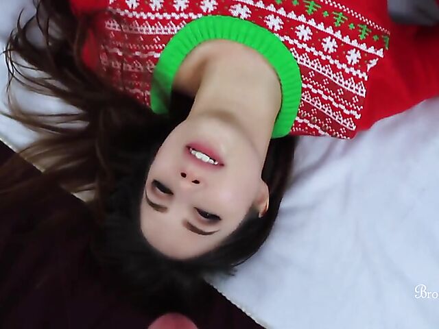 Christmas blowjob POV and cum on Brookelynne Briar's face