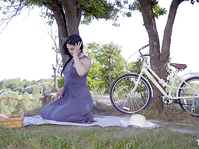 Sofi Nar's outdoor dildo bike adventure