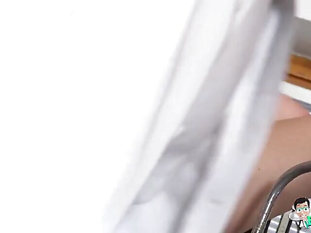 Old and young gyno exam and fucking machine with bespectacled Keira Flow