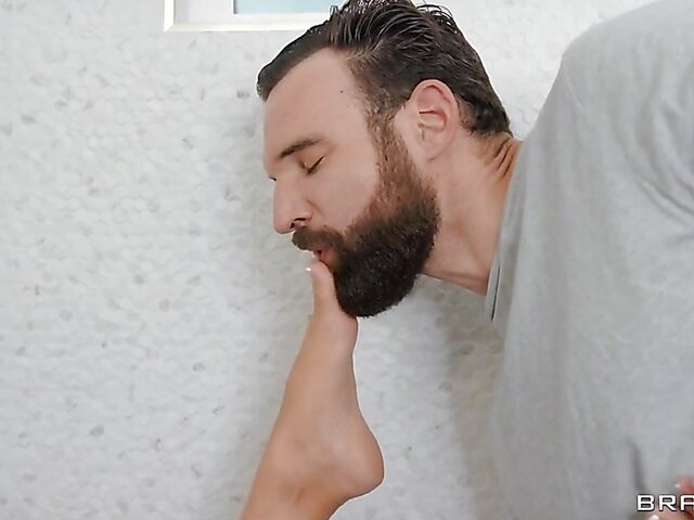 Incredible foot sex with leggy Gizelle Blanco