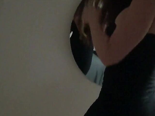 Hot mom POV pussy pounding and creampie featuring Yasmin Scott