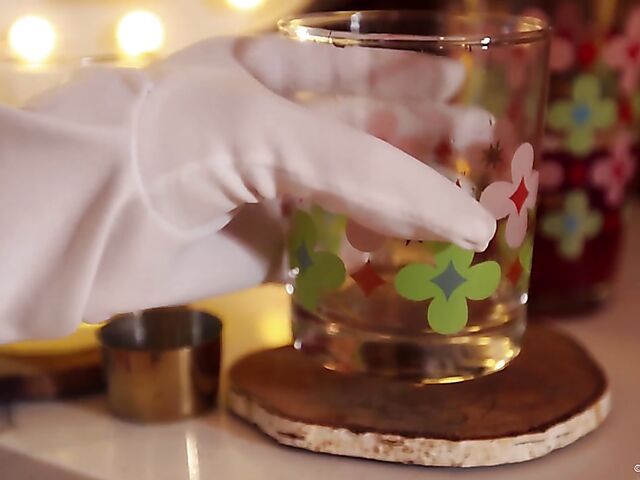 Cherie DeVille - Pin up MILF masturbation orgasm at the bar