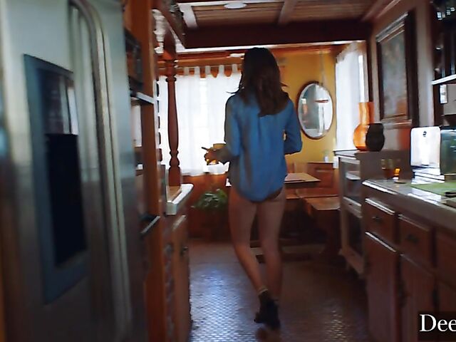 Freya Parker can't wait to take that long black dick