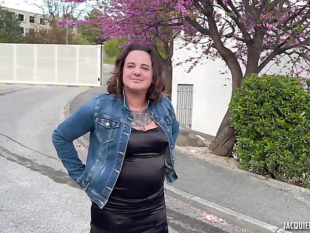 French mature anal slut Angel doing it well