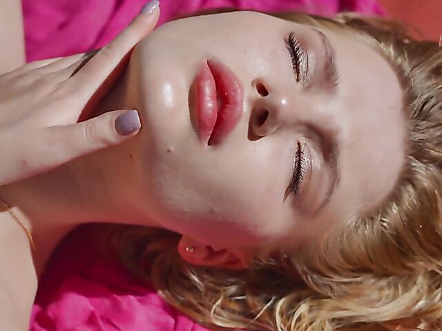 Big tits bikini blonde Mashenka is on vacation