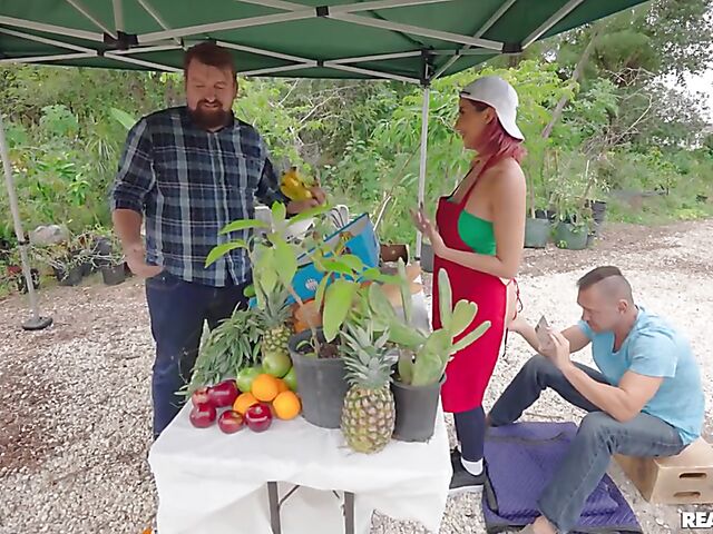 Naughty things behind the produce stand and outdoor quickie with hot farmer Roxie Sinner