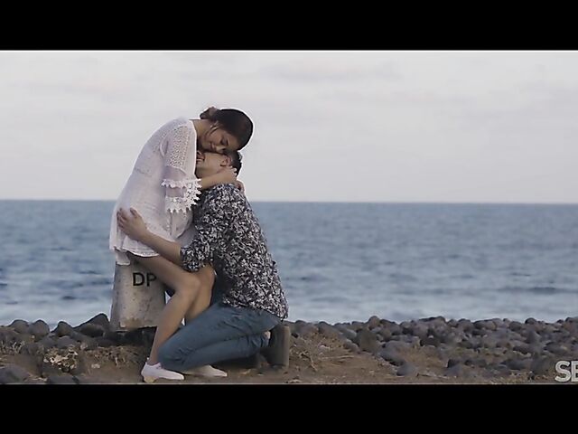 Seaside vacation and sensual sex outside with Camila Palmer