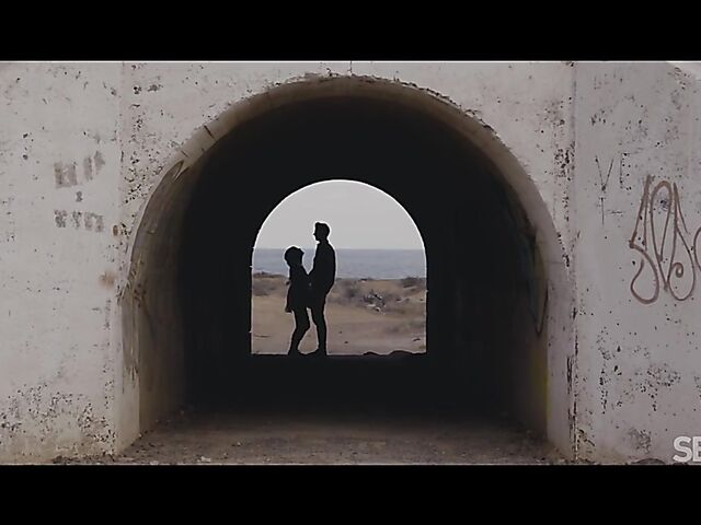 Seaside vacation and sensual sex outside with Camila Palmer