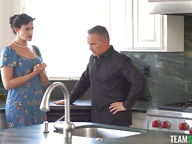 MILF teen threesome in the stepfamily with Naudi Nala and Penny Barber