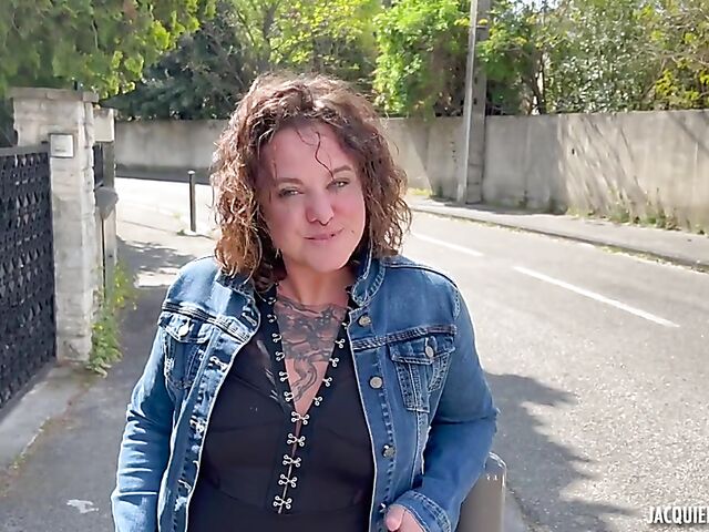 French DP with 35-year-old enthusiast Angel