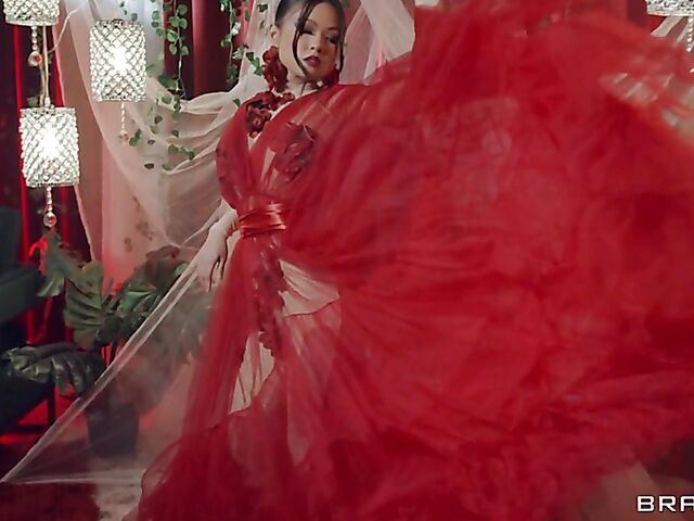 Lured by petite asian beauty goddess Lulu Chu