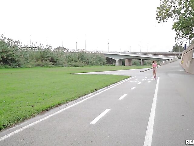 Redheaded fitness babe Mina Von D gets shagged