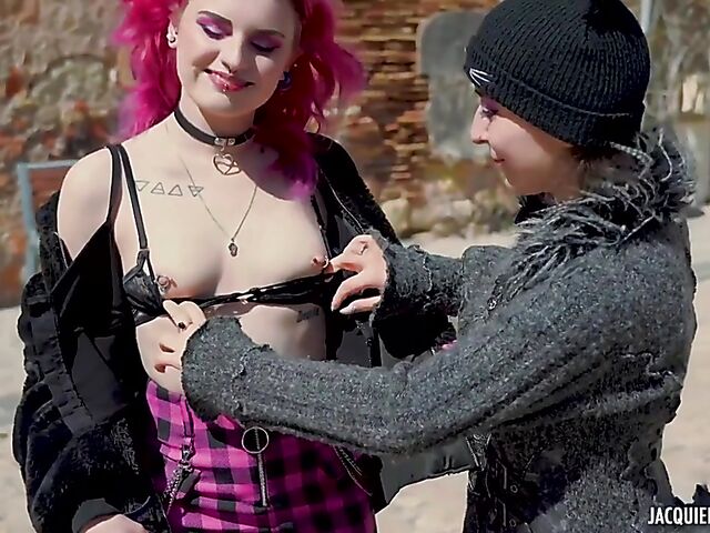 Alternative FFM threesome with tattooed French girls Trixy Kitty and Irogenia