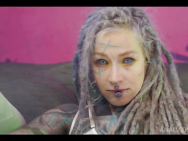 Addicted to double anal tattoo covered freak Anuskatzz can't get enough
