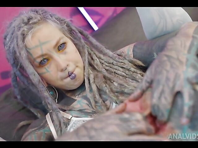 Addicted to double anal tattoo covered freak Anuskatzz can't get enough