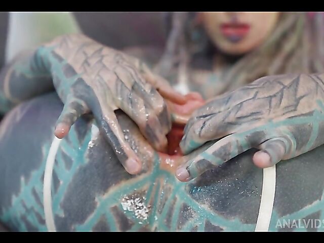 Addicted to double anal tattoo covered freak Anuskatzz can't get enough