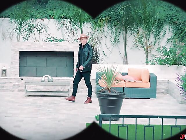 Petite asian anal threesome featuring Lulu Chu