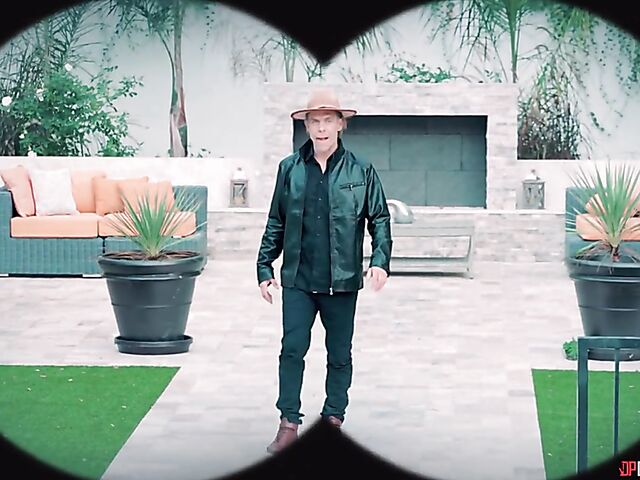 Petite asian anal threesome featuring Lulu Chu