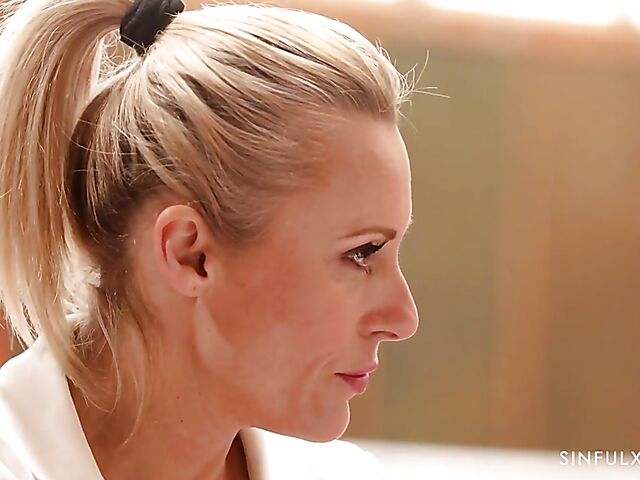 Tennis girls Lovita Fate and Candee Licious have hot lesbian sex after shower