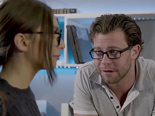 Hot sex in stockings with screaming Paige Owens