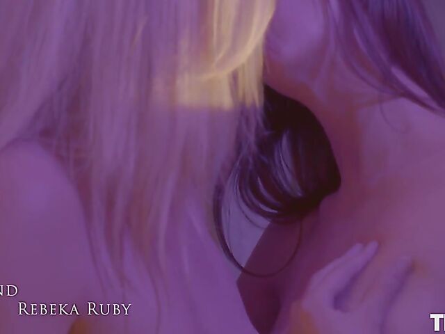 Erotic lesbian pissing in the shower with Rebeka Ruby and Katya G