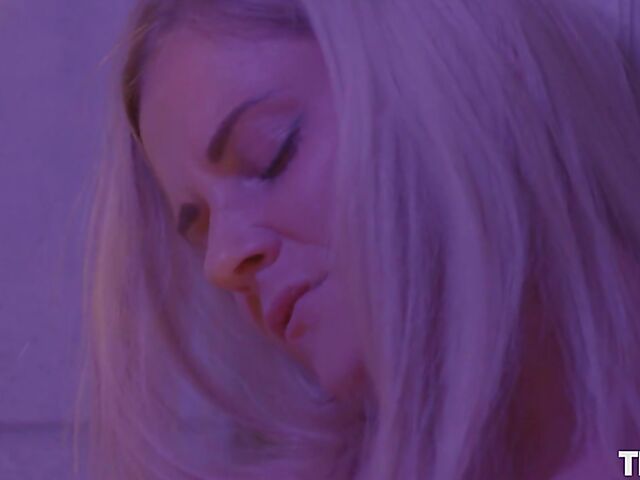 Erotic lesbian pissing in the shower with Rebeka Ruby and Katya G