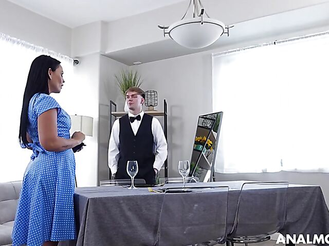 Eliza Rae - Big ass MILF anal with her personal waiter