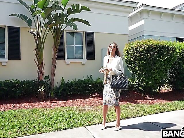 Mandy Rhea - Chick with glasses interracial in a fuck van