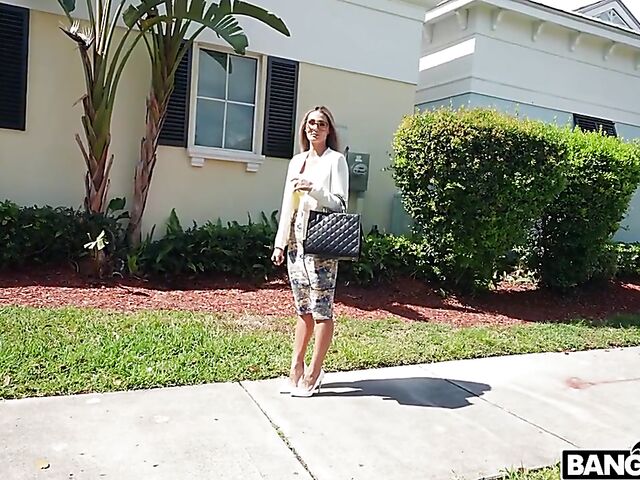 Mandy Rhea - Chick with glasses interracial in a fuck van