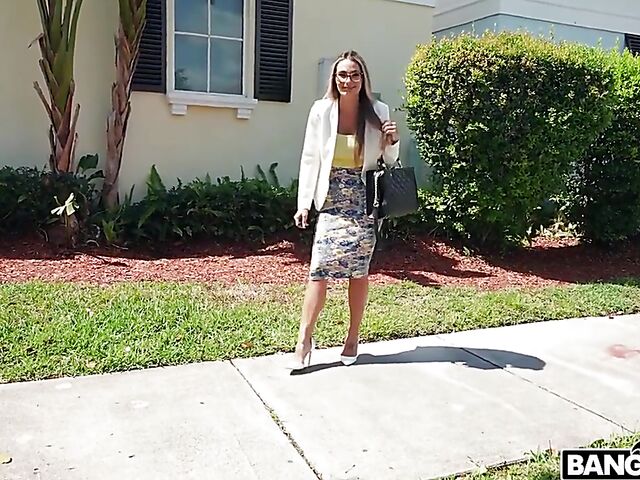 Mandy Rhea - Chick with glasses interracial in a fuck van