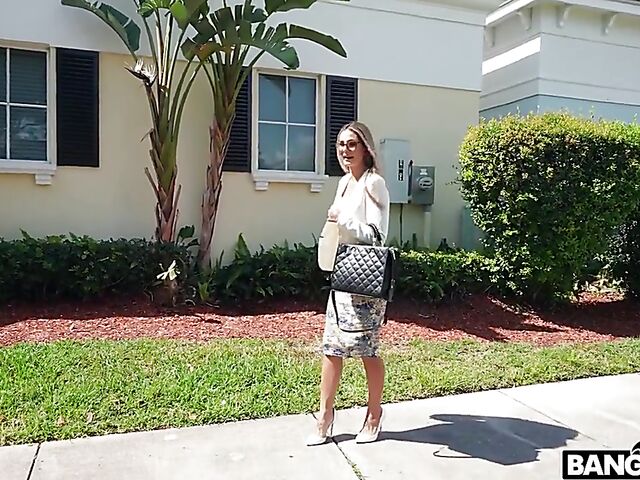 Mandy Rhea - Chick with glasses interracial in a fuck van