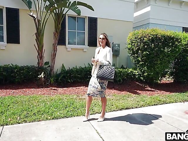 Mandy Rhea - Chick with glasses interracial in a fuck van