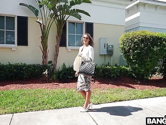 Mandy Rhea - Chick with glasses interracial in a fuck van