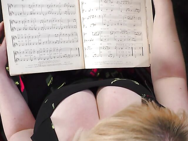 Chubby mom Jessie dildoing her snatch next to the piano