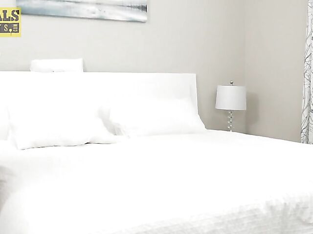 MILF slut in stockings Sheena Ryder gets fucked hard