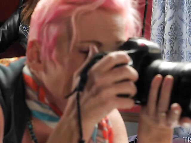 Kate Zoha & Korra Del Rio - Tranny fucks tranny during the photoshoot