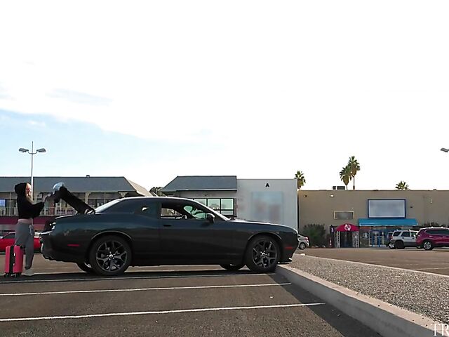 Kate Zoha & Korra Del Rio - Tranny fucks tranny during the photoshoot