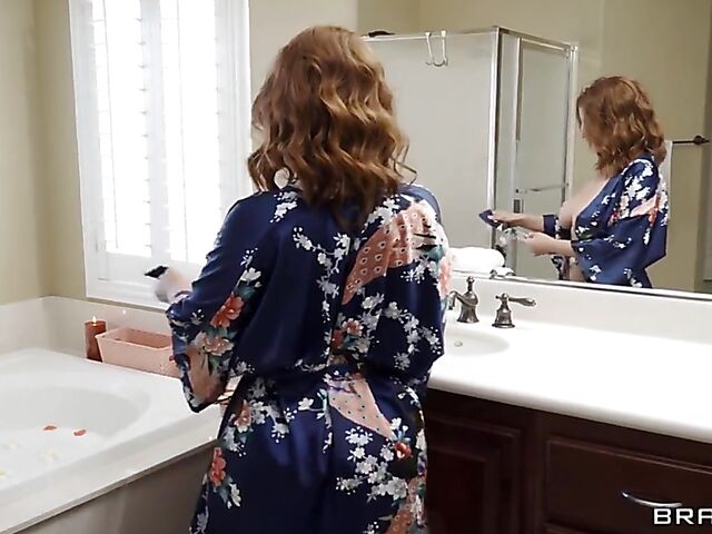 Big tits FFM threesome after bath with hot housewives LaSirena69 and Kayley Gunner