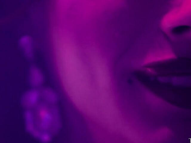 TS Ariel Demure & Brooklyn Gray - Shemale fucks girl in the club